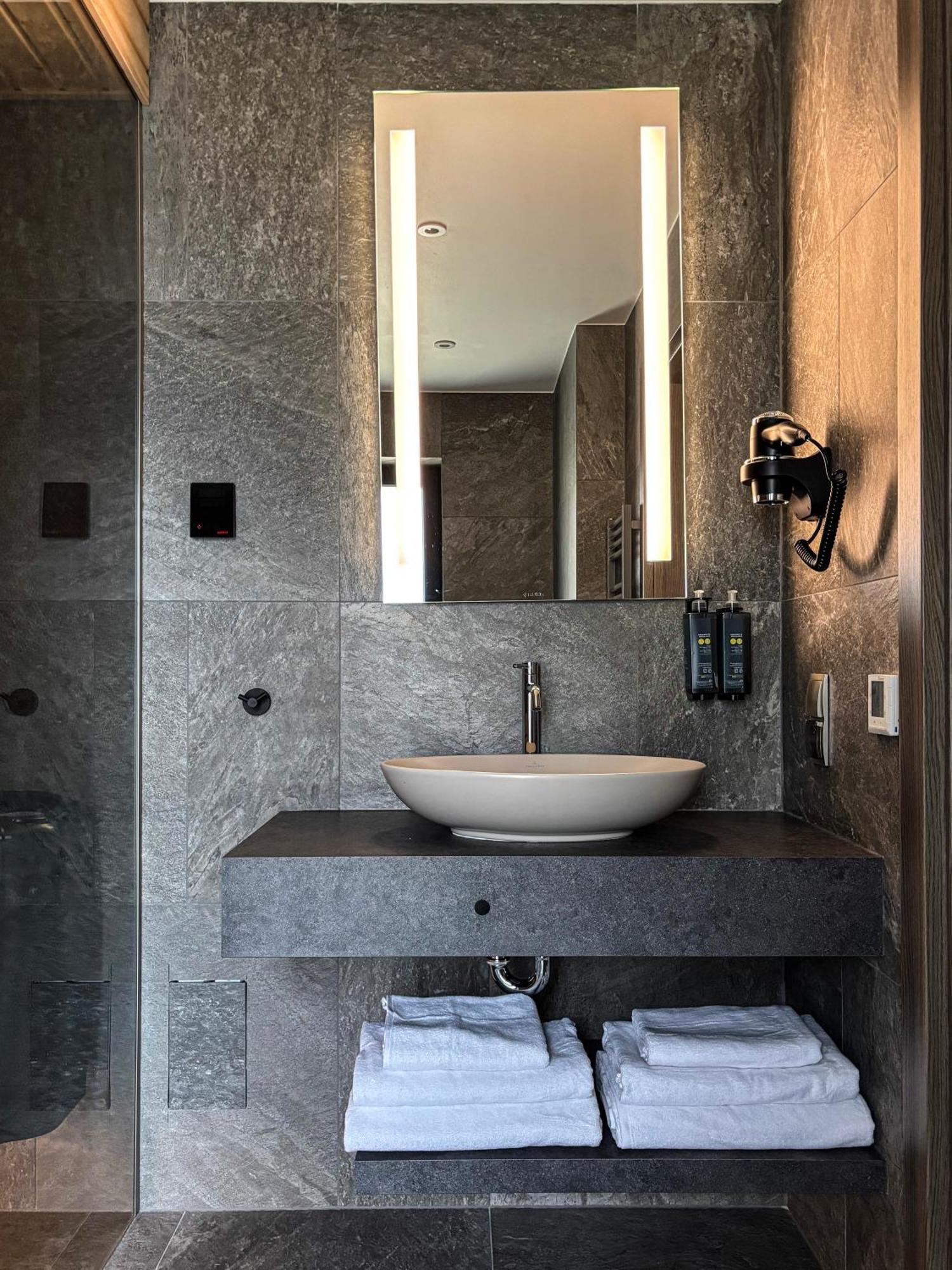 Wille W Lake Hill Karkonosze Resort & Spa Sosnowka  Bagian luar foto